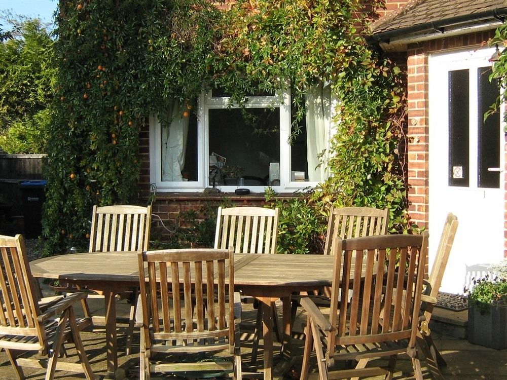 Savannah Bed And Breakfast Virginia Water Esterno foto