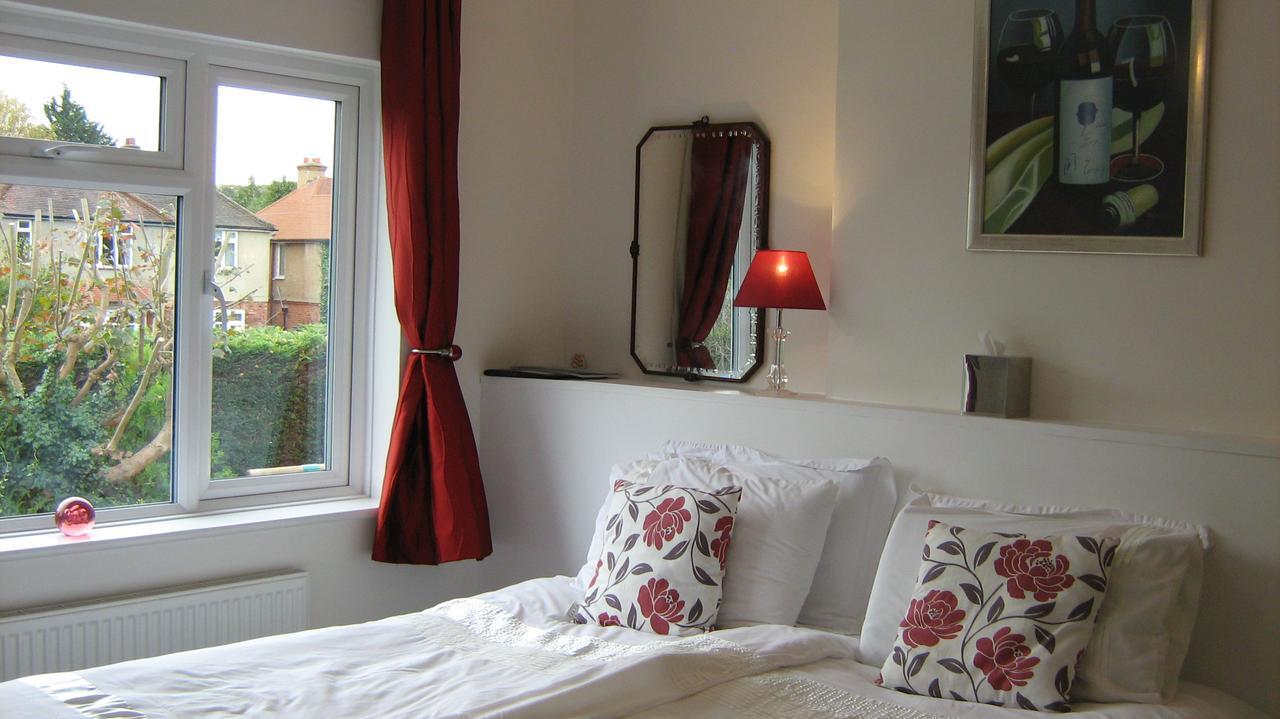Savannah Bed And Breakfast Virginia Water Esterno foto