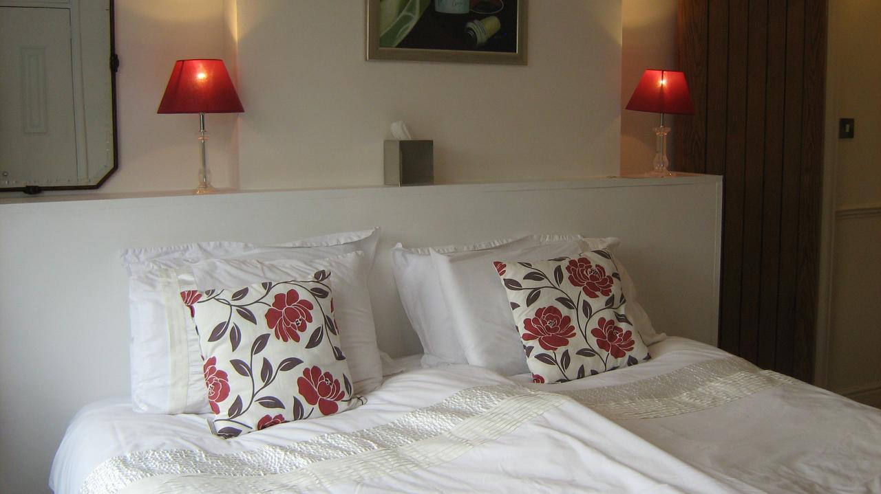Savannah Bed And Breakfast Virginia Water Esterno foto